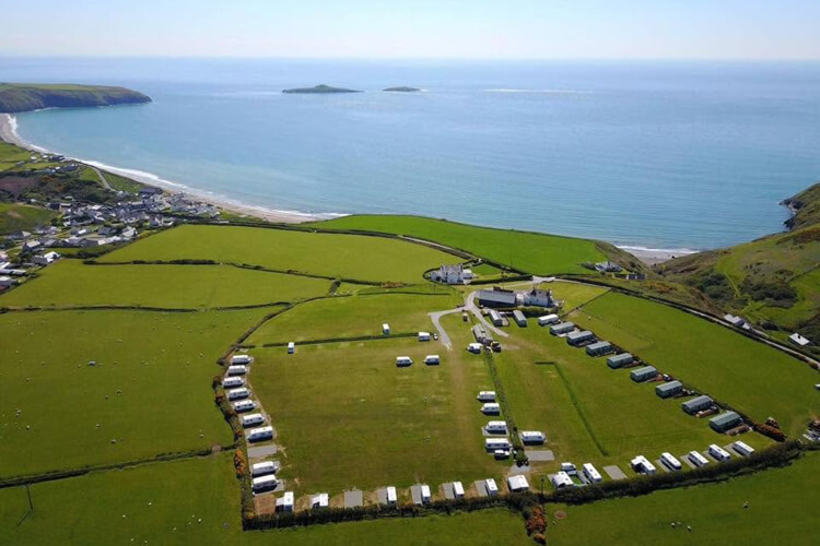 Dwyros Campsite - Image 5 - UK Tourism Online
