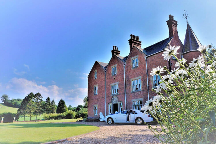 Eriviat Hall - Image 1 - UK Tourism Online