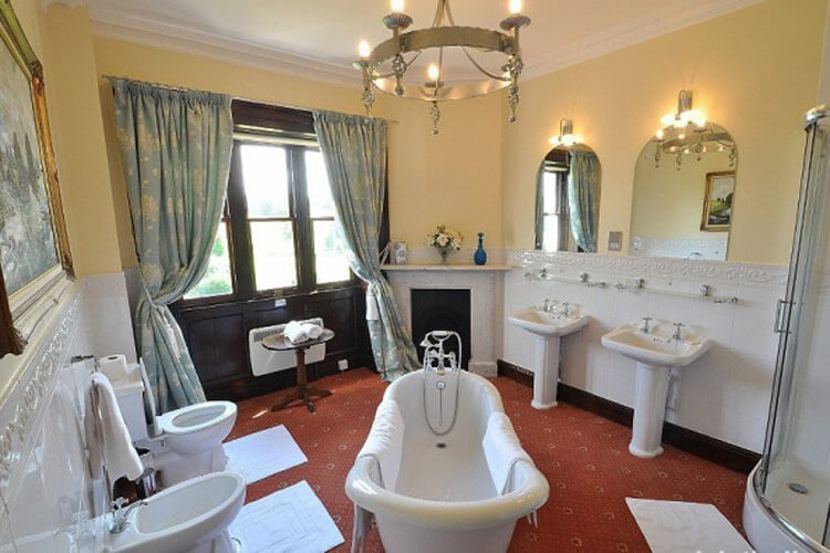Eriviat Hall - Image 3 - UK Tourism Online