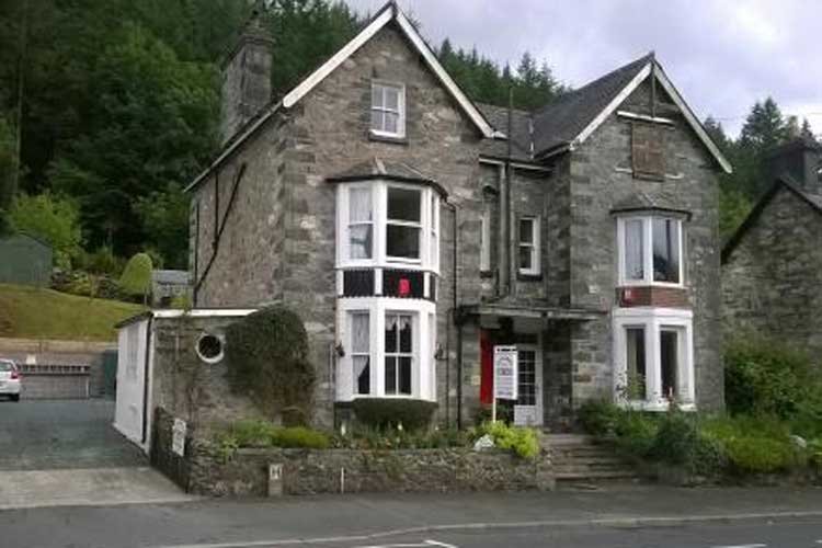 Glan Llugwy Guest House - Image 1 - UK Tourism Online