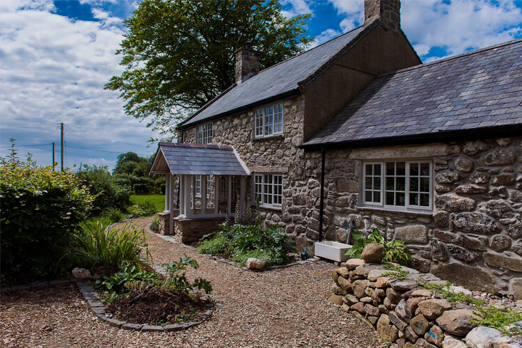 Glasfryn Cottages - Image 1 - UK Tourism Online