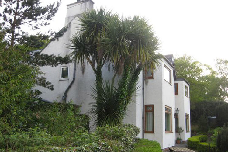 Glyn Peris Guest House - Image 1 - UK Tourism Online