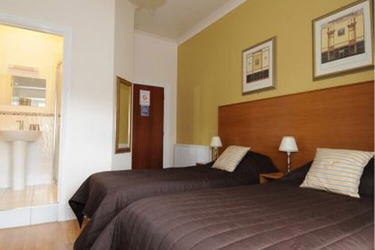 Grove Guest House - Image 3 - UK Tourism Online