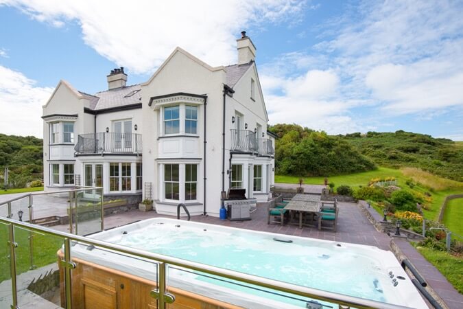 Llanlliana Coastal Retreat Thumbnail | Cemaes Bay - Anglesey - North Wales | UK Tourism Online