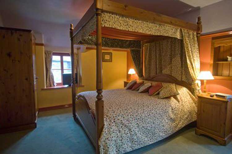 Llwyndu Farmhouse Hotel - Image 4 - UK Tourism Online