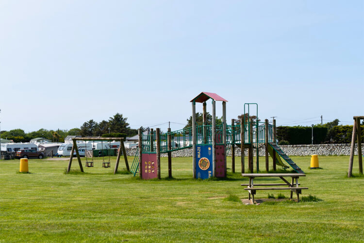 Lyons Moelfre View Holiday Park - Image 4 - UK Tourism Online