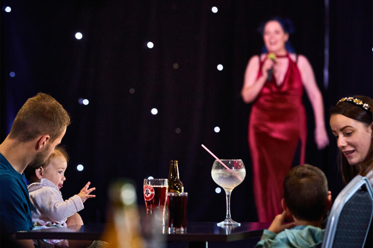 Lyons Oakfield Holiday Park - Image 5 - UK Tourism Online