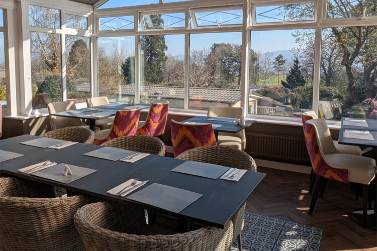 Lyons Woodlands Hall - Image 4 - UK Tourism Online