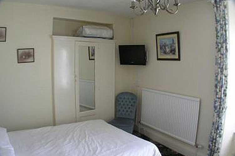 Mor Wyn Guest House - Image 5 - UK Tourism Online