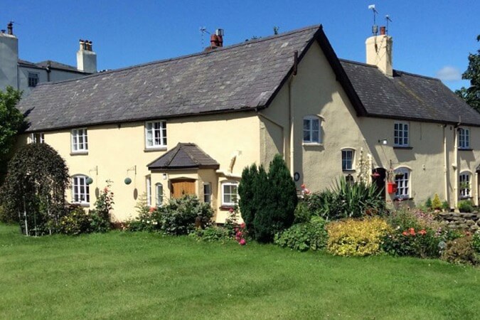 Oakenholt Farm Bed and Breakfast Thumbnail | Flint - North Wales | UK Tourism Online