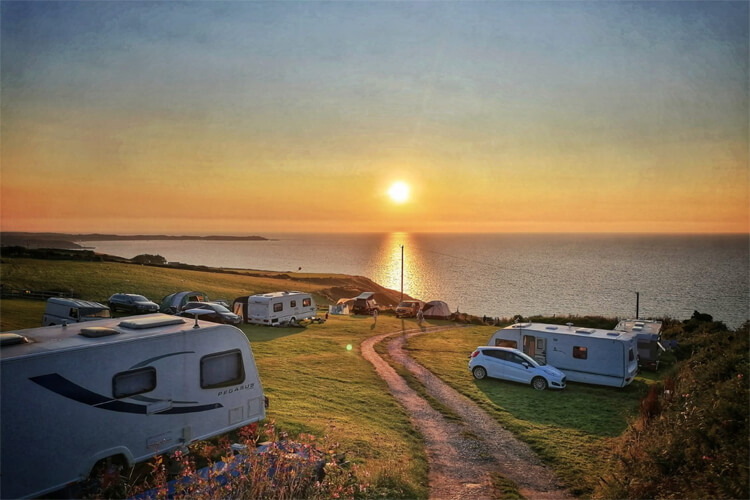 Penlon Caravan & Camping - Image 1 - UK Tourism Online