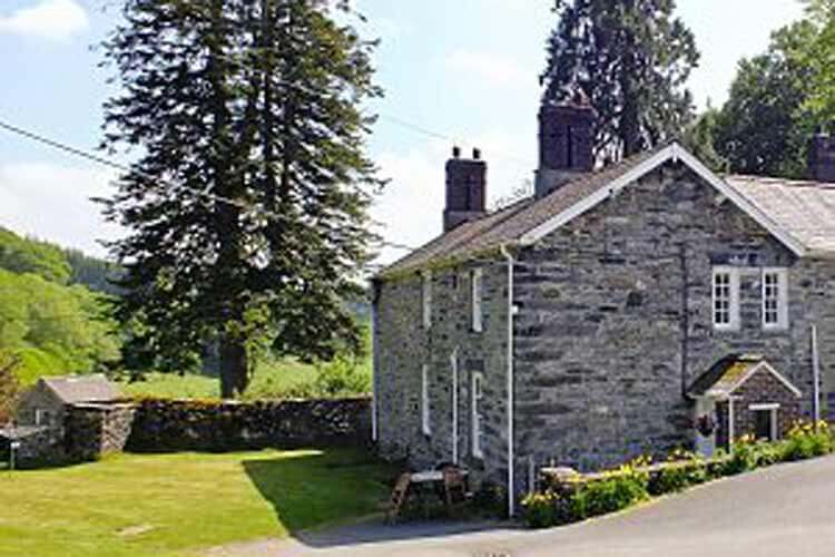 Rhydlanfair Cottages - Image 1 - UK Tourism Online