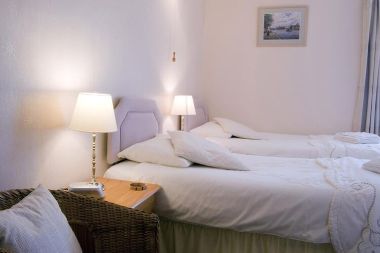 Seaspray Guest House - Image 3 - UK Tourism Online