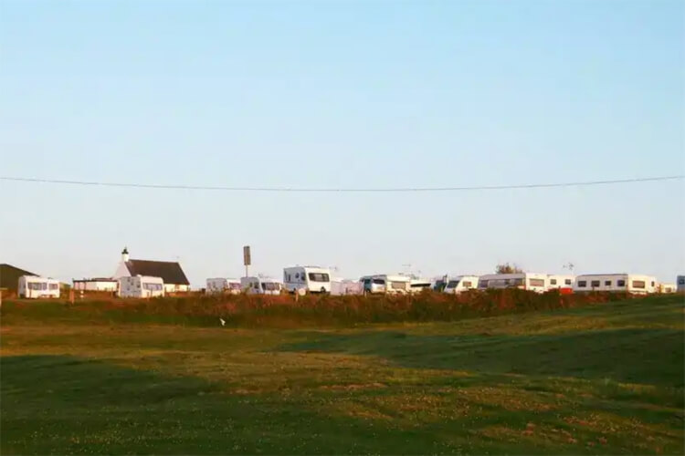 Shoreside Camp & Caravan Park - Image 5 - UK Tourism Online