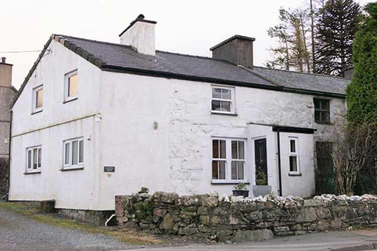 Snowdonia House - Image 1 - UK Tourism Online