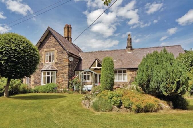 Station House & Porters Lodge Thumbnail | Corwen - North Wales | UK Tourism Online