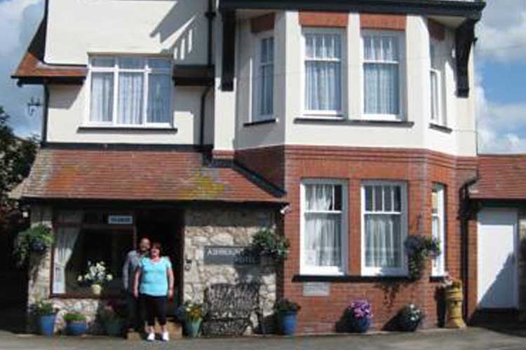 The Ashmount - Image 1 - UK Tourism Online