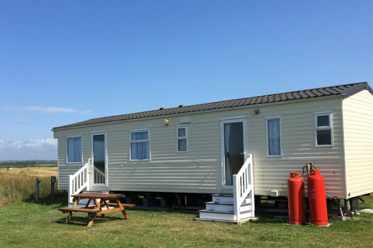 Trewan Sands Caravan Park - Image 4 - UK Tourism Online