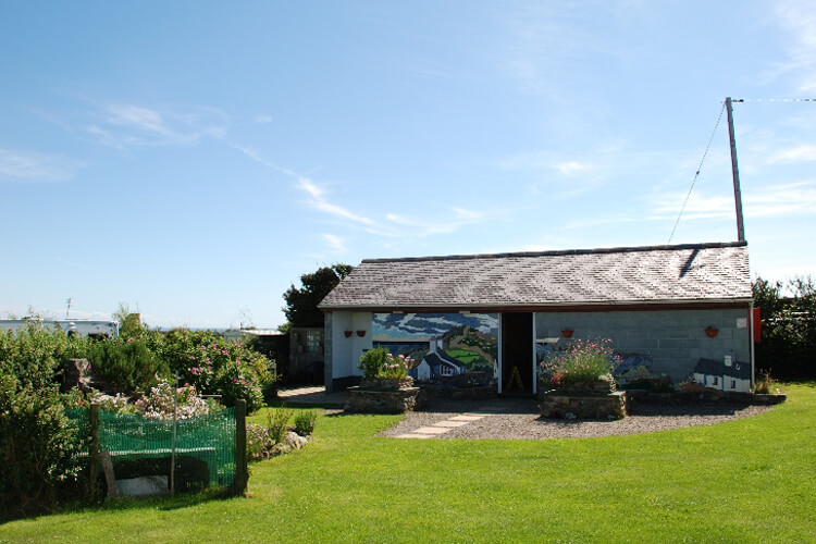 Ty-Newydd Farm - Image 4 - UK Tourism Online