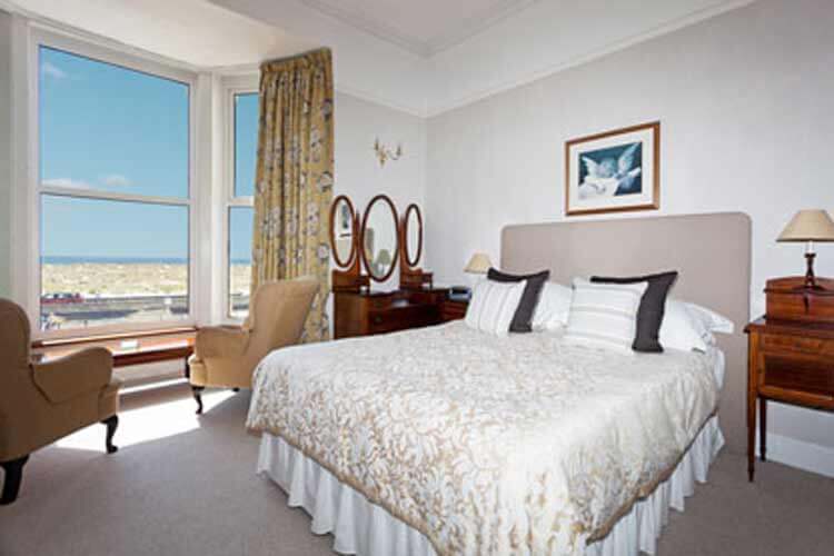 Wavecrest Bed and Breakfast - Image 1 - UK Tourism Online