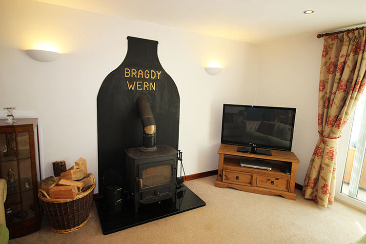 Wern Fawr Manor Farm - Country House B&B - Image 2 - UK Tourism Online