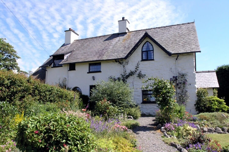 Ystumgwern Hall Farm - Image 1 - UK Tourism Online