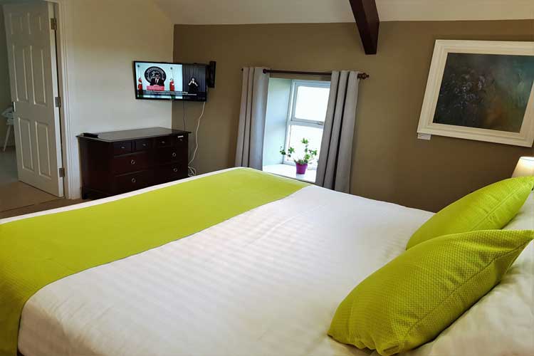 Caldey House - Image 3 - UK Tourism Online