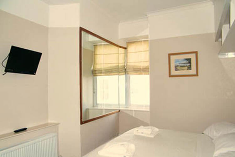 Clarence House Hotel - Image 4 - UK Tourism Online