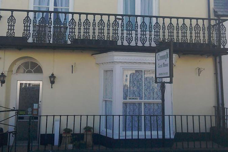 Connaught Guest House Pembroke - Image 1 - UK Tourism Online