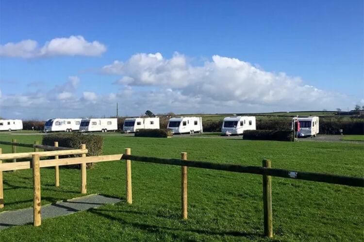 Creampots Touring Caravan & Camping - Image 3 - UK Tourism Online