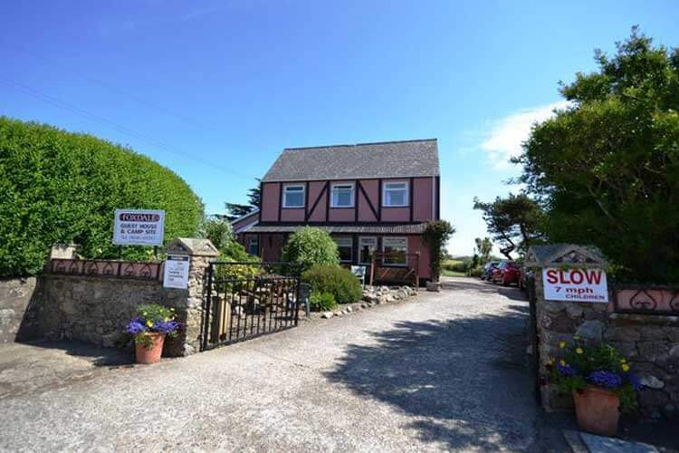 Foxdale Guesthouse - Image 1 - UK Tourism Online