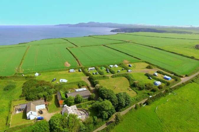 Garn Isaf Thumbnail | Abercastle - Pembrokeshire | UK Tourism Online