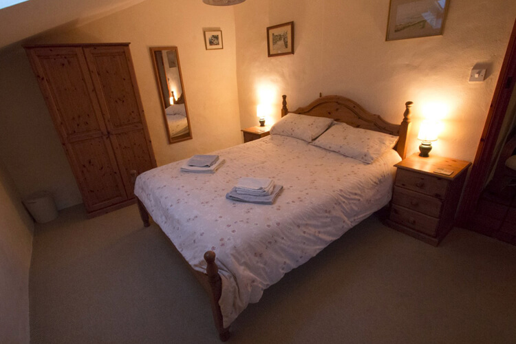 Holmws Farm Cottages - Image 2 - UK Tourism Online