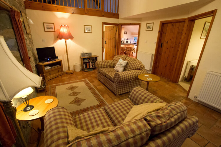 Holmws Farm Cottages - Image 4 - UK Tourism Online