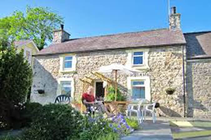 Horsemanstone Bed & Breakfast Thumbnail | Amroth - Pembrokeshire | UK Tourism Online