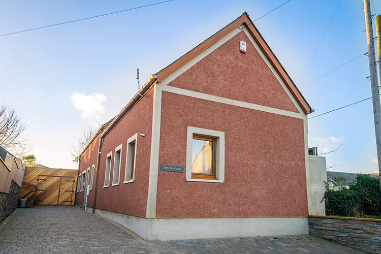 Little Fox Cottage - Image 1 - UK Tourism Online