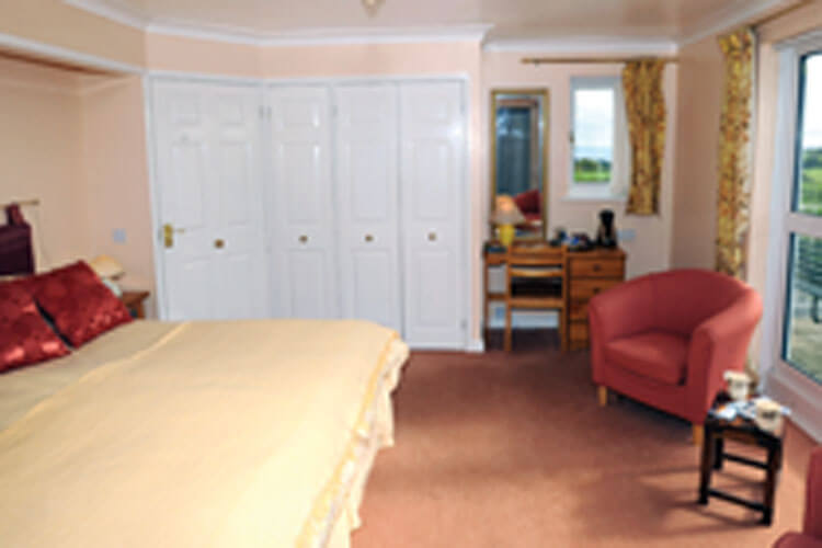 Moreton House Bed & Breakfast - Image 1 - UK Tourism Online