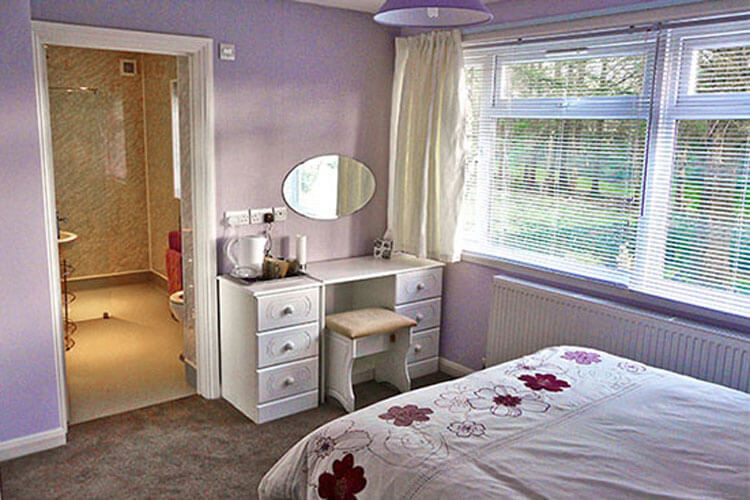Pen-Y-Bont Guest House - Image 3 - UK Tourism Online