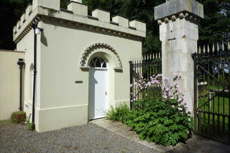 Picton Castle Gatehouse Lodges - Image 1 - UK Tourism Online