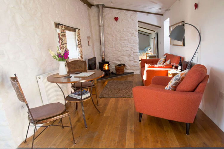 Porthllisky Farm Cottages - Image 3 - UK Tourism Online