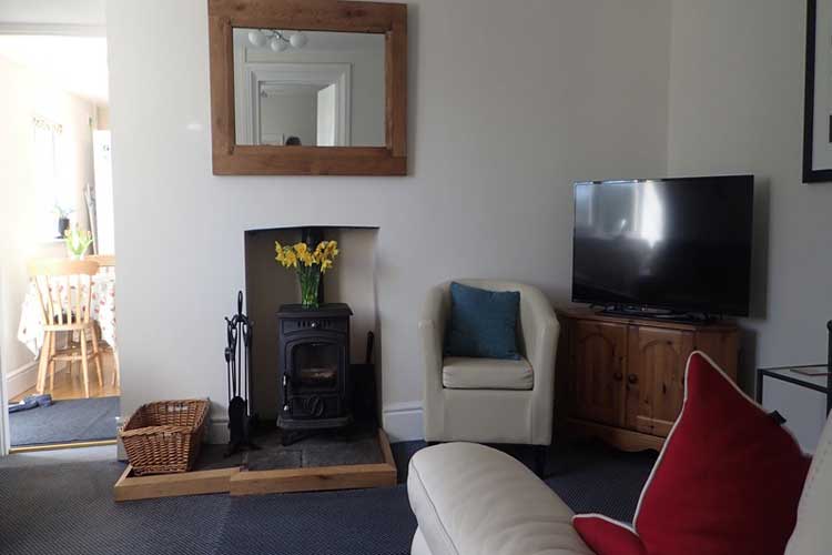 Scoveston Grove Farmhouse Self Catering - Image 2 - UK Tourism Online
