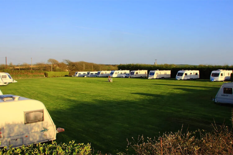 South Cockett Caravan & Camping Park - Image 1 - UK Tourism Online