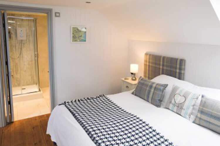 The Stackpole Inn - Image 3 - UK Tourism Online