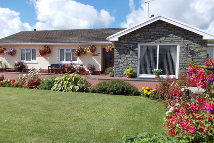 Stoneleigh Bed and Breakfast - Image 1 - UK Tourism Online