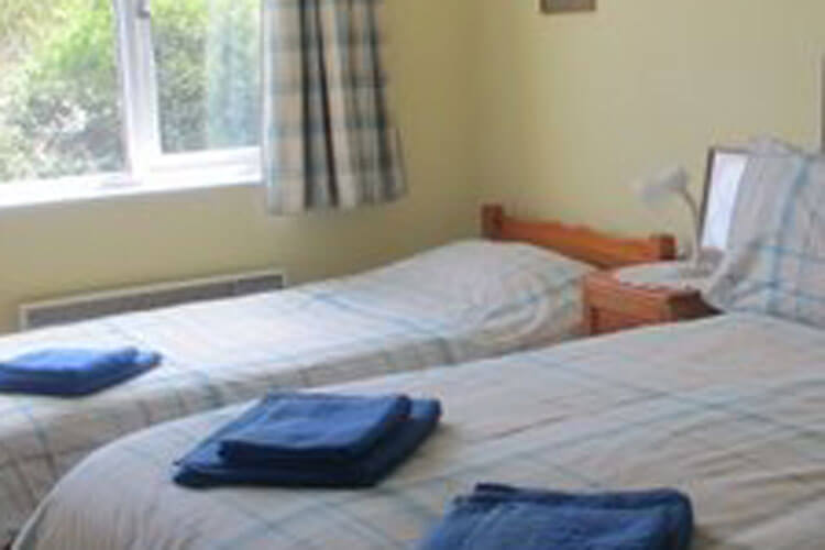 Tenby Lodge - Image 3 - UK Tourism Online