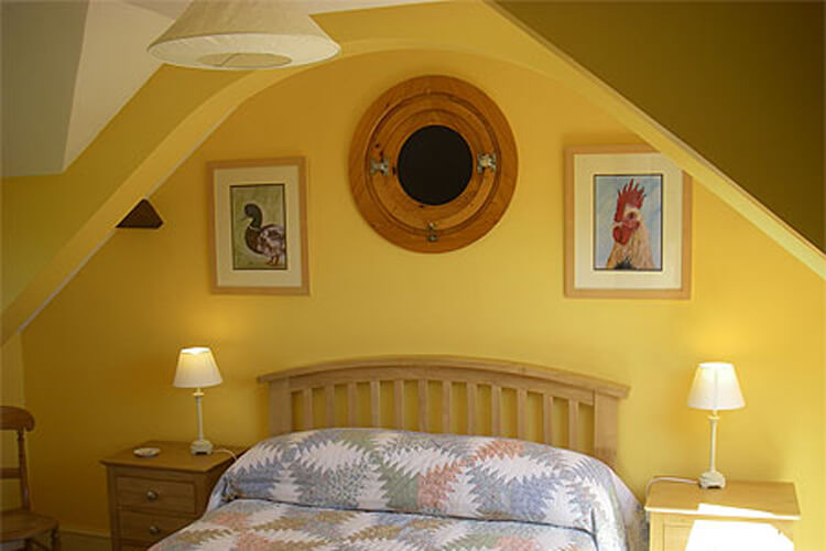 Waters Edge Holiday Cottage - Image 3 - UK Tourism Online