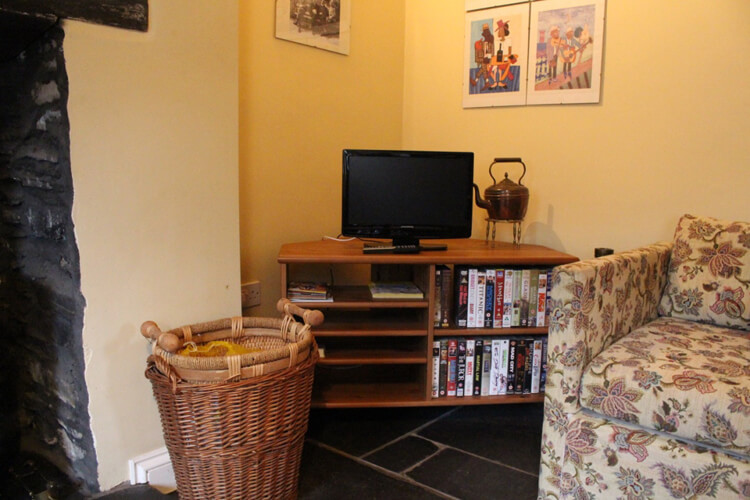 3 Dulas Cottages - Image 3 - UK Tourism Online