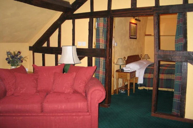 Bradford Arms Hotel - Image 2 - UK Tourism Online