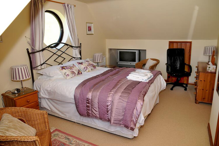 Bryn Heulog Guest House - Image 3 - UK Tourism Online