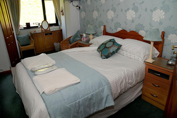 Bryn Heulog Guest House - Image 4 - UK Tourism Online